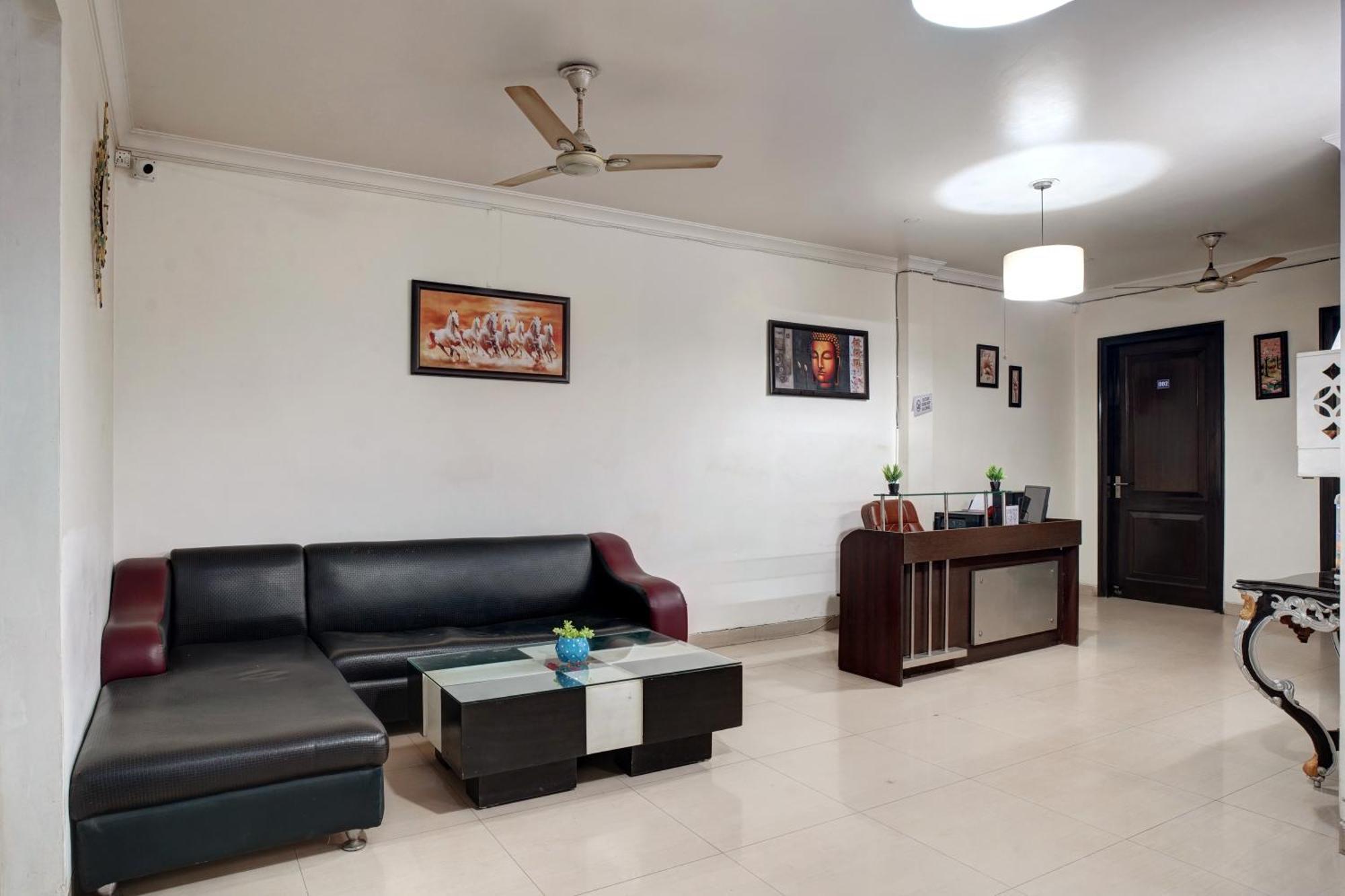 Nexhub Stay - Huda City Centre Gurgaon Buitenkant foto