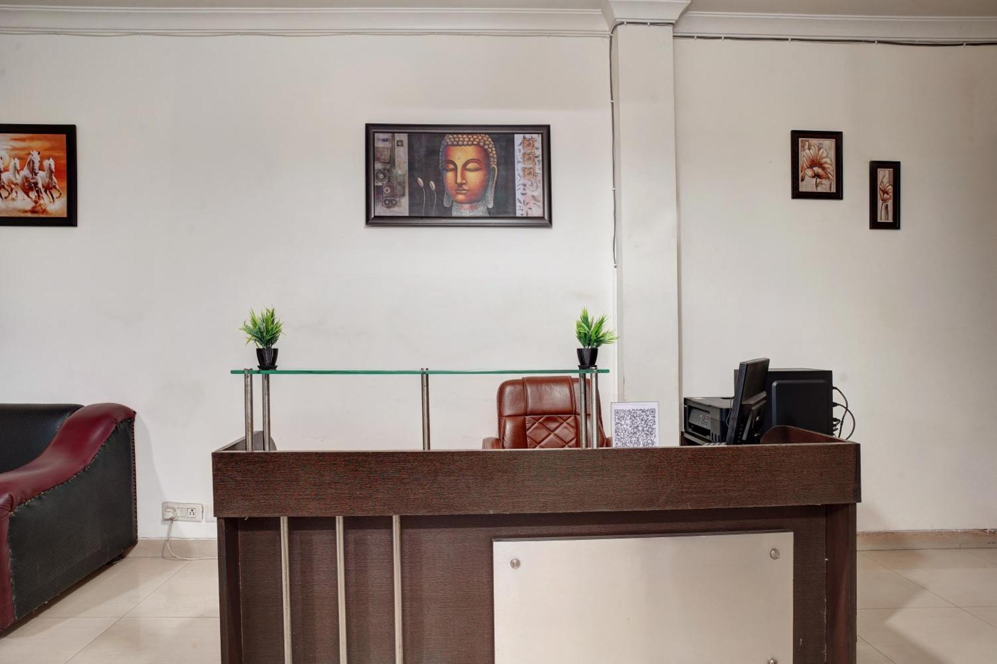 Nexhub Stay - Huda City Centre Gurgaon Buitenkant foto