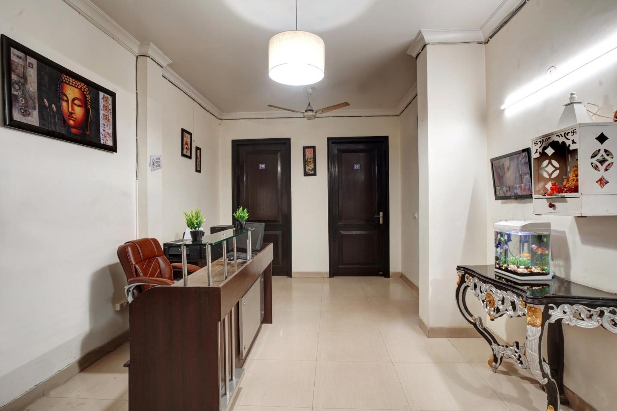 Nexhub Stay - Huda City Centre Gurgaon Buitenkant foto