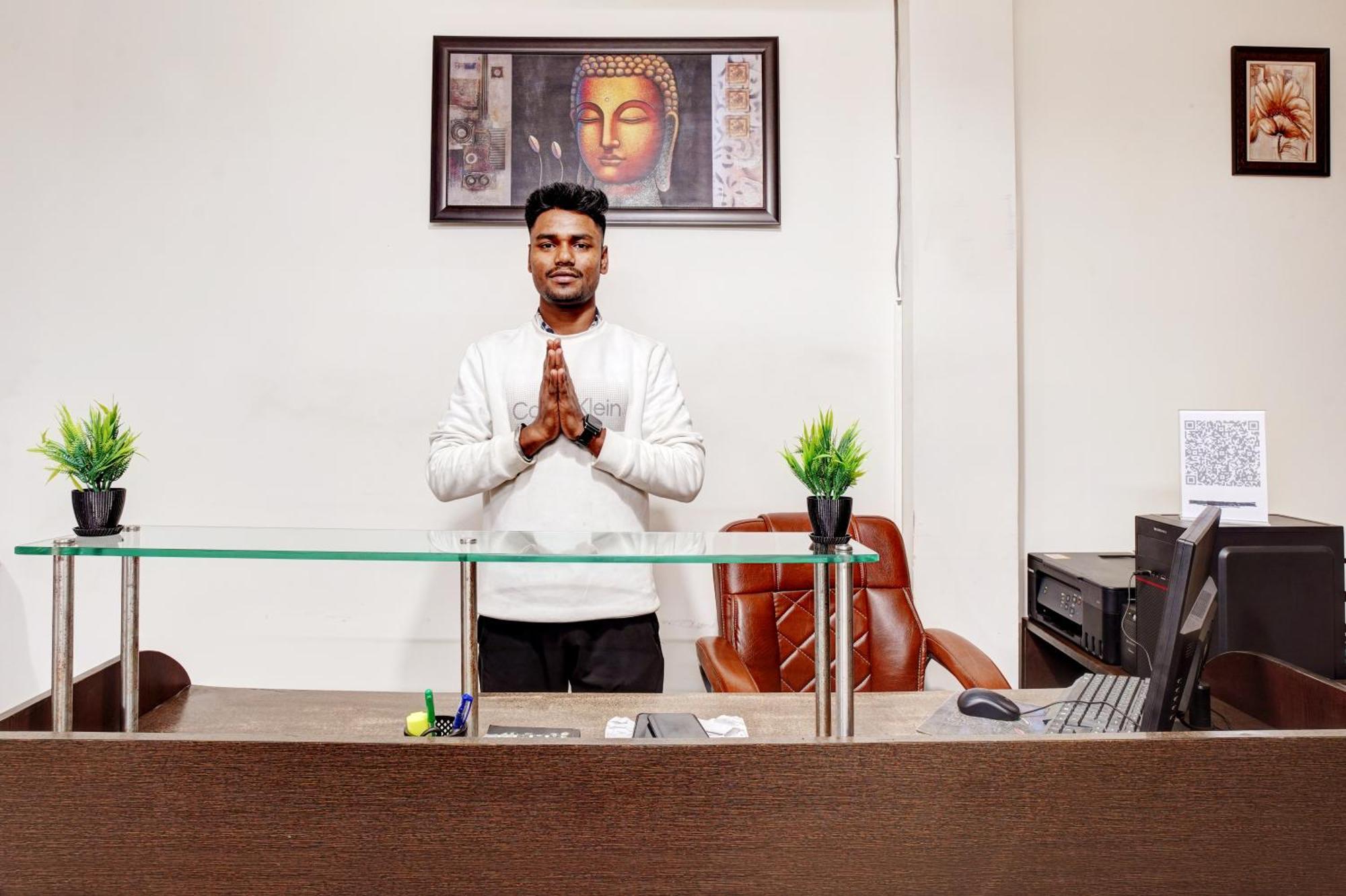 Nexhub Stay - Huda City Centre Gurgaon Buitenkant foto