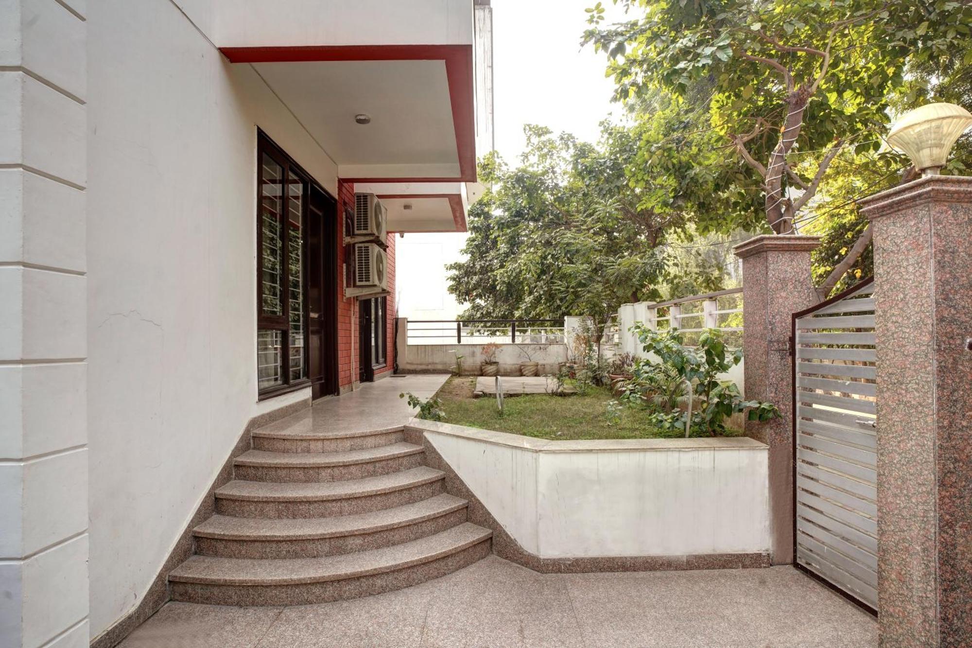 Nexhub Stay - Huda City Centre Gurgaon Buitenkant foto