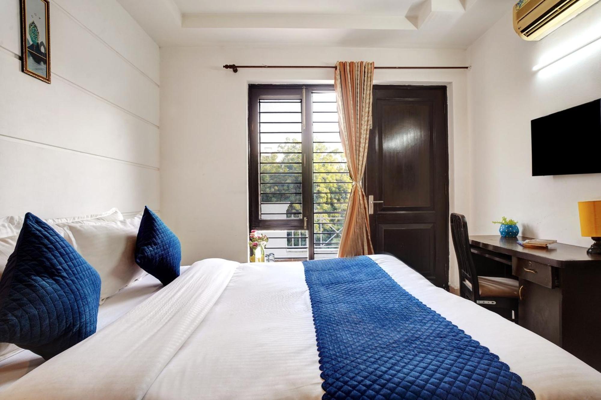 Nexhub Stay - Huda City Centre Gurgaon Buitenkant foto