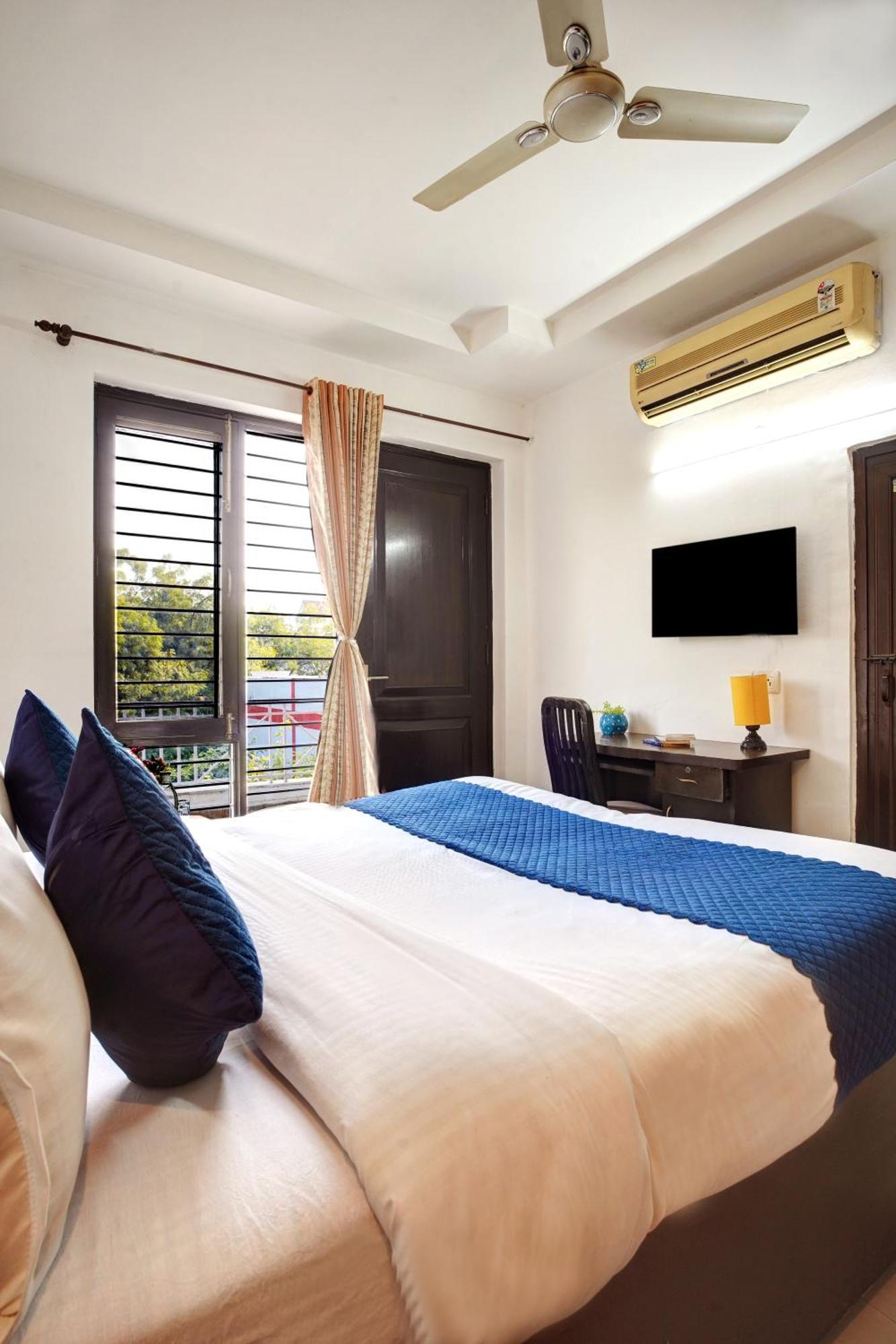 Nexhub Stay - Huda City Centre Gurgaon Buitenkant foto