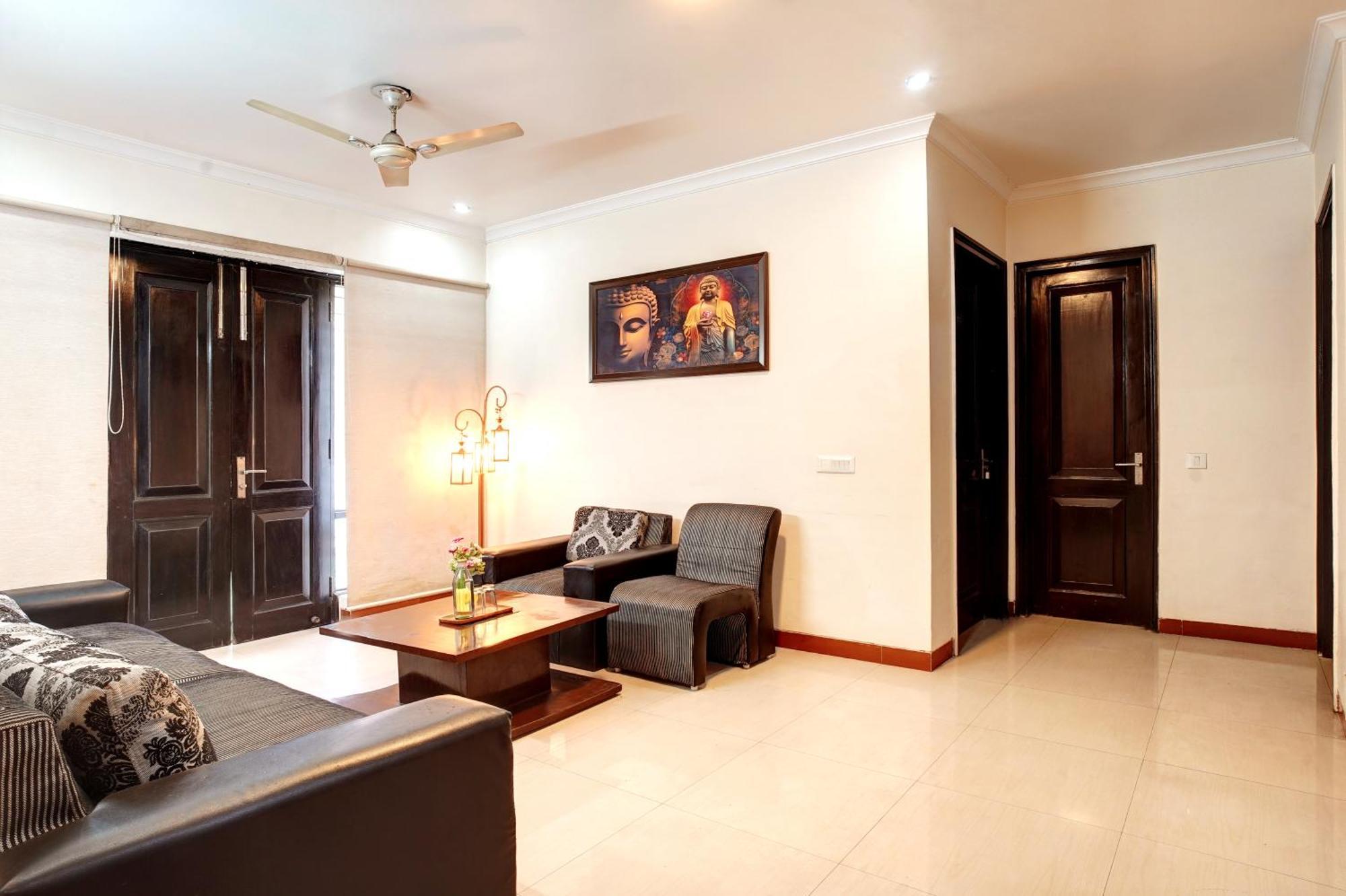 Nexhub Stay - Huda City Centre Gurgaon Buitenkant foto