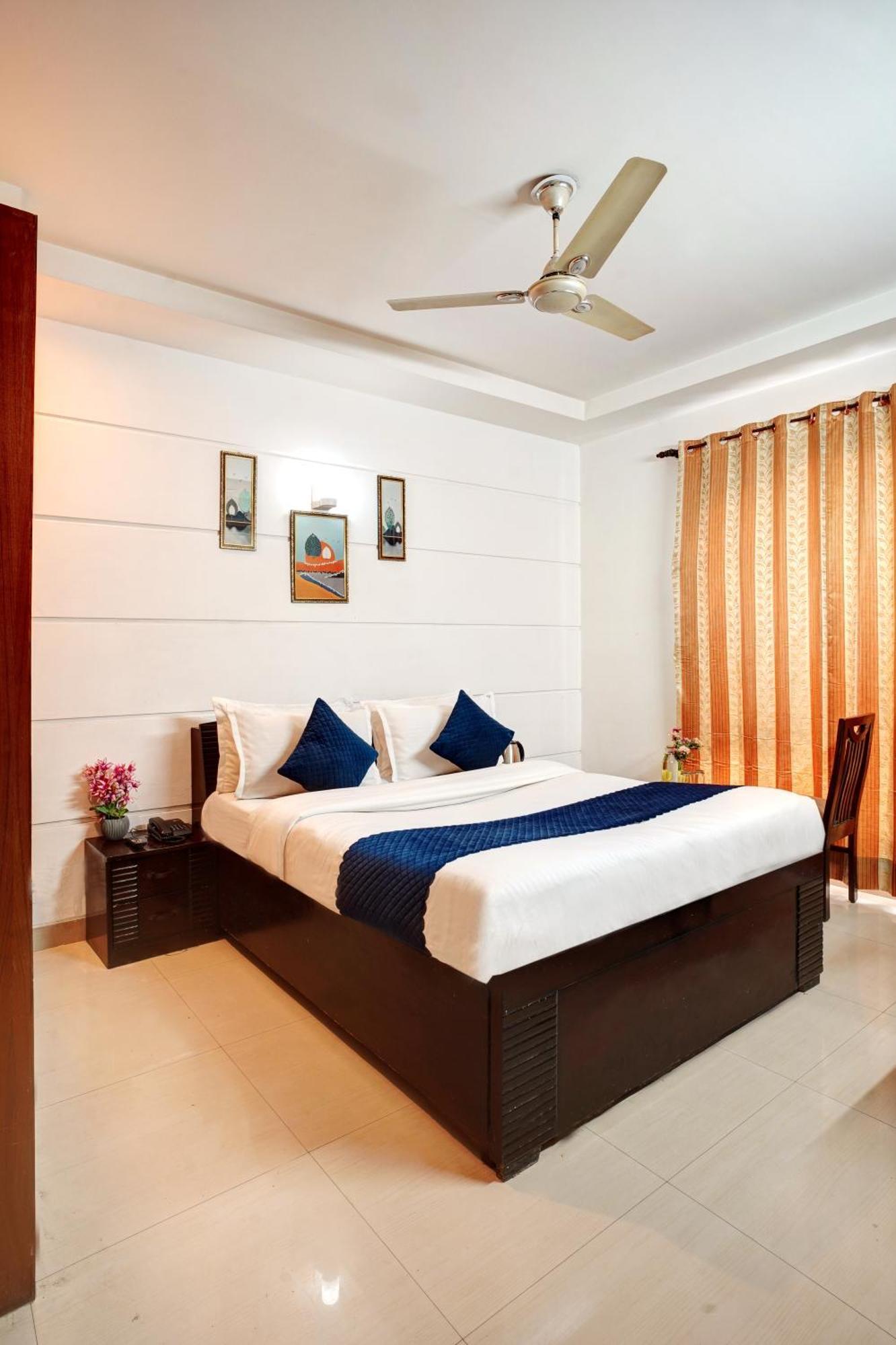 Nexhub Stay - Huda City Centre Gurgaon Buitenkant foto