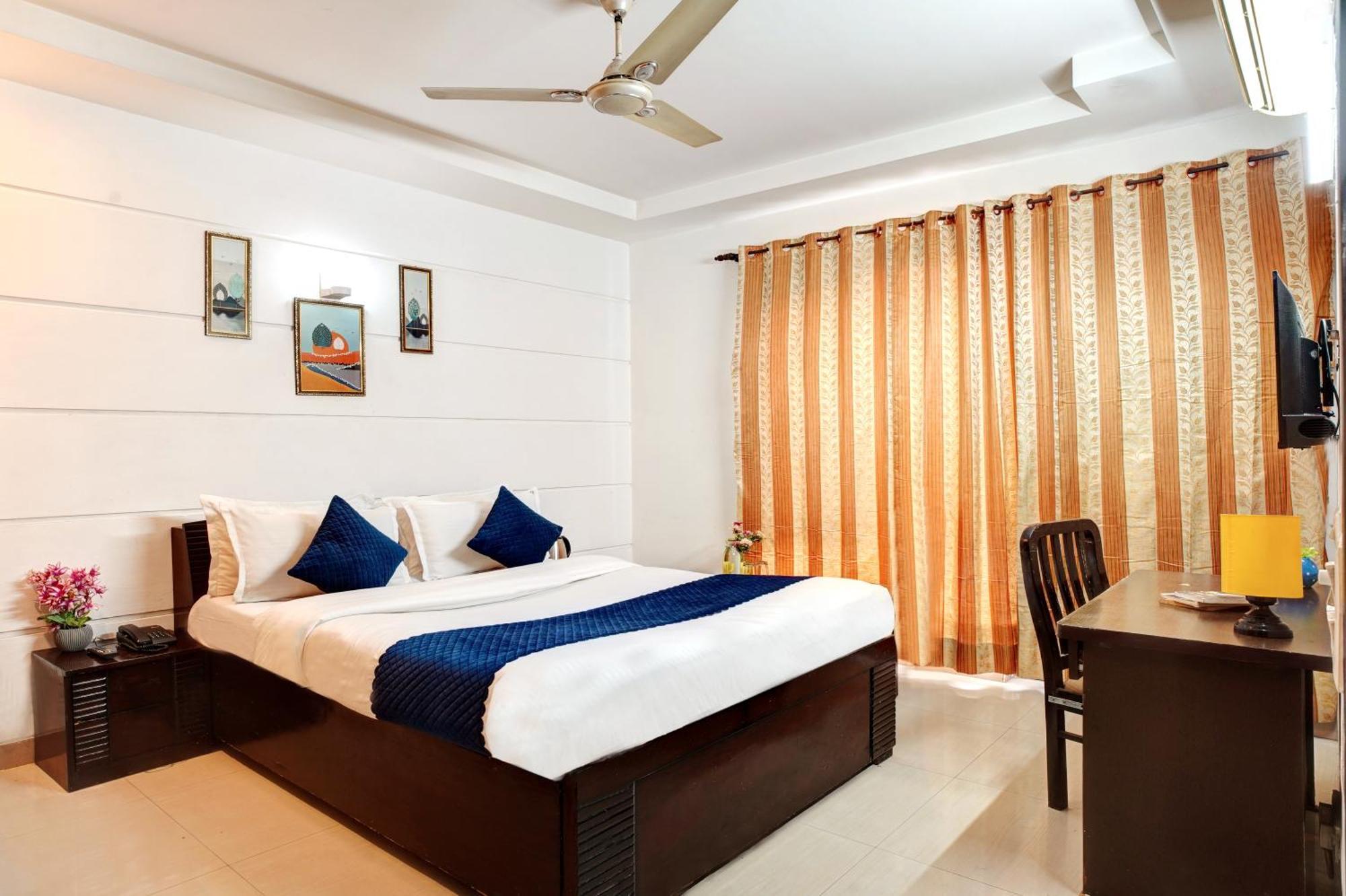 Nexhub Stay - Huda City Centre Gurgaon Buitenkant foto